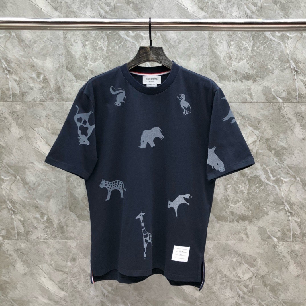 Thom Browne New Multi Animal Print Cotton Short Sleeve Navy T-Shirt Size L