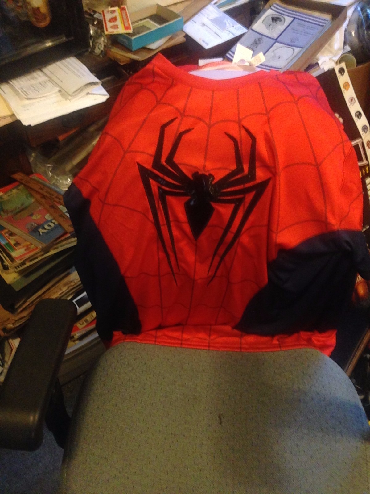 Marvel Comics SPIDERMAN Shirt L/XL –MENS–100% POLYESTER