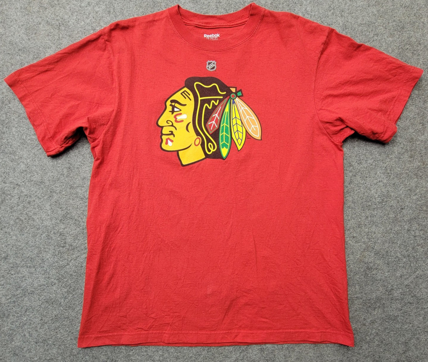 Reebok Mens Red T-Shirt Size L Shortsleeve NHL Blackhawks Byfuglien #33