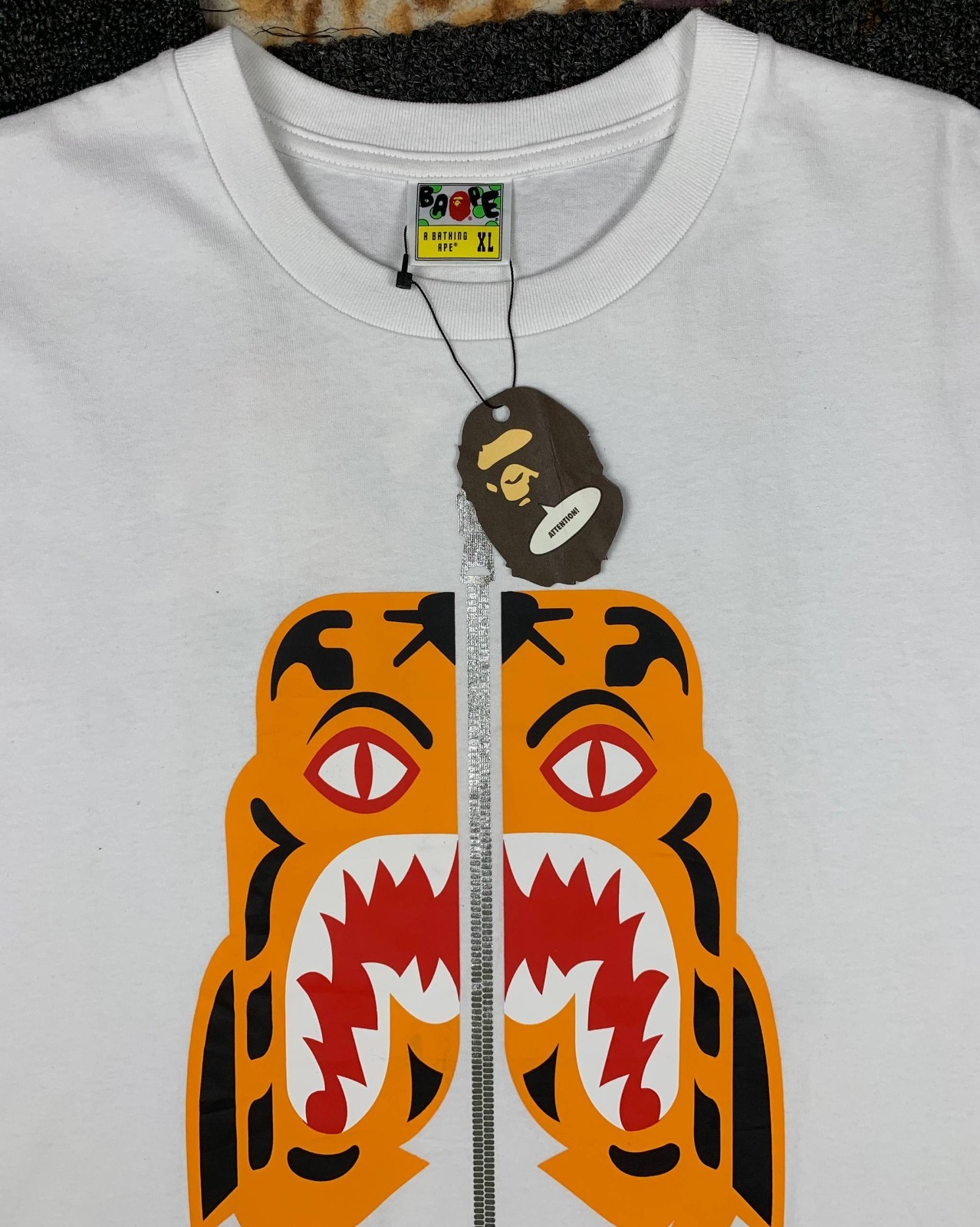 A Bathing Ape Tiger Print Short Sleeve T-Shirt White XL Cotton Graphic Top