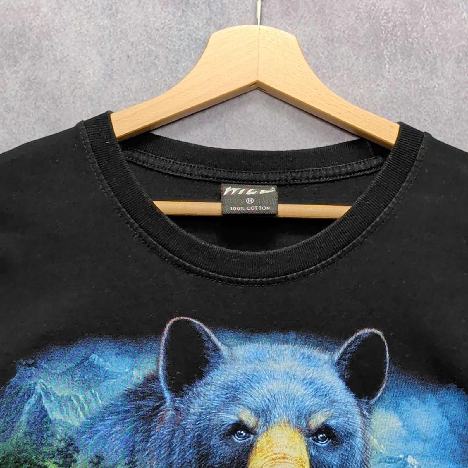 Wild Men’s Bear Graphic T-Shirt Size M Black Blue Wildlife Animal Print Tee