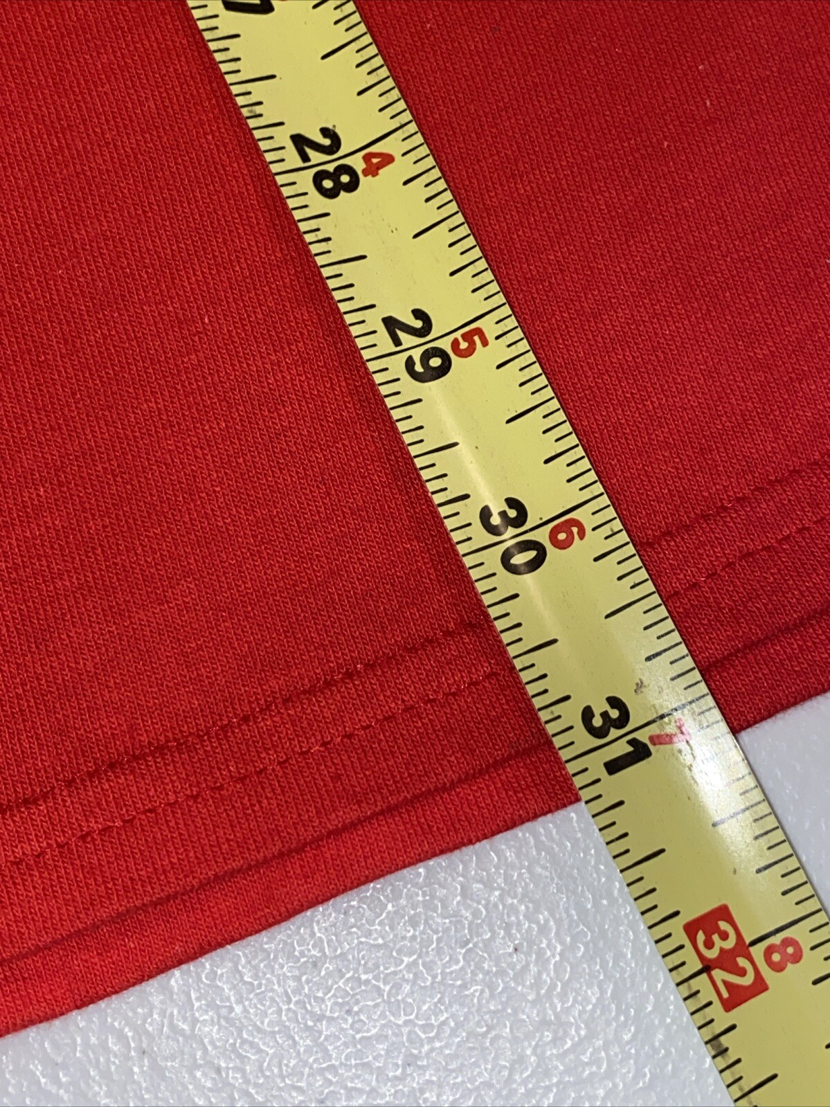 Cincinnati Reds Genuine Merchandise Red Tee Size 2XL Pit To Pit 26” L 31”