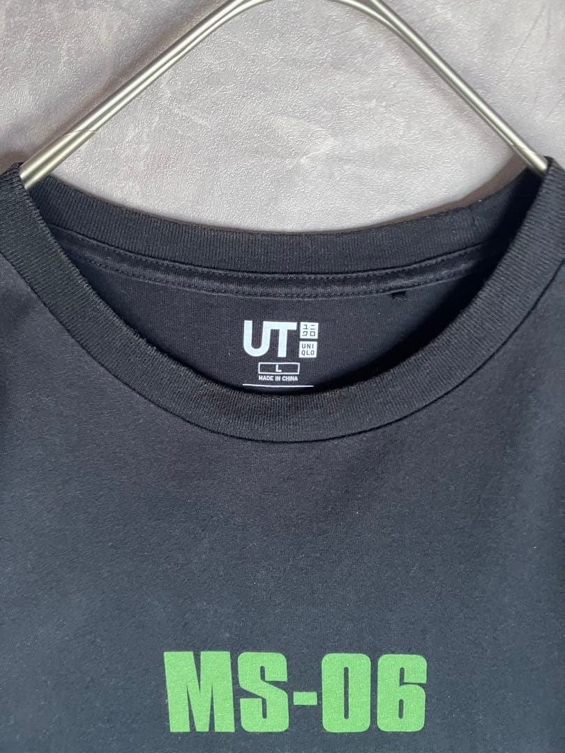 UNIQLO ZAKU II T Shirt Black L Anime GUNDAM Casual Cotton Authentic