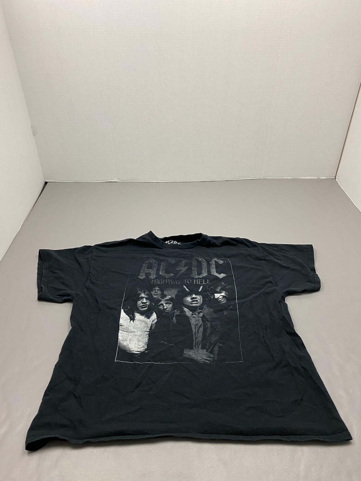Shirt Mens XL Black AC/DC Highway To Hell Graphic Tee Crewneck Tagless Cotton