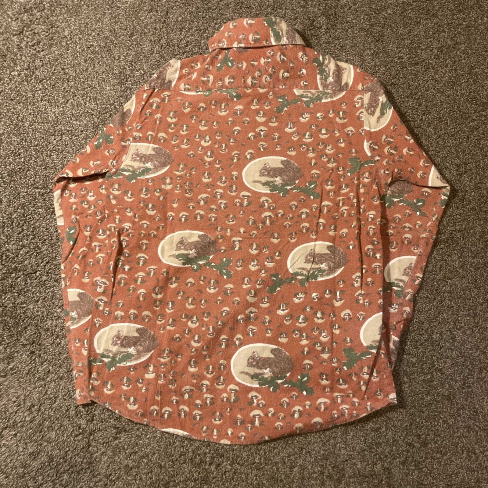 Vintage 70s Mushroom Squirrel Print Permanent Press Button Up Shirt M Cotton