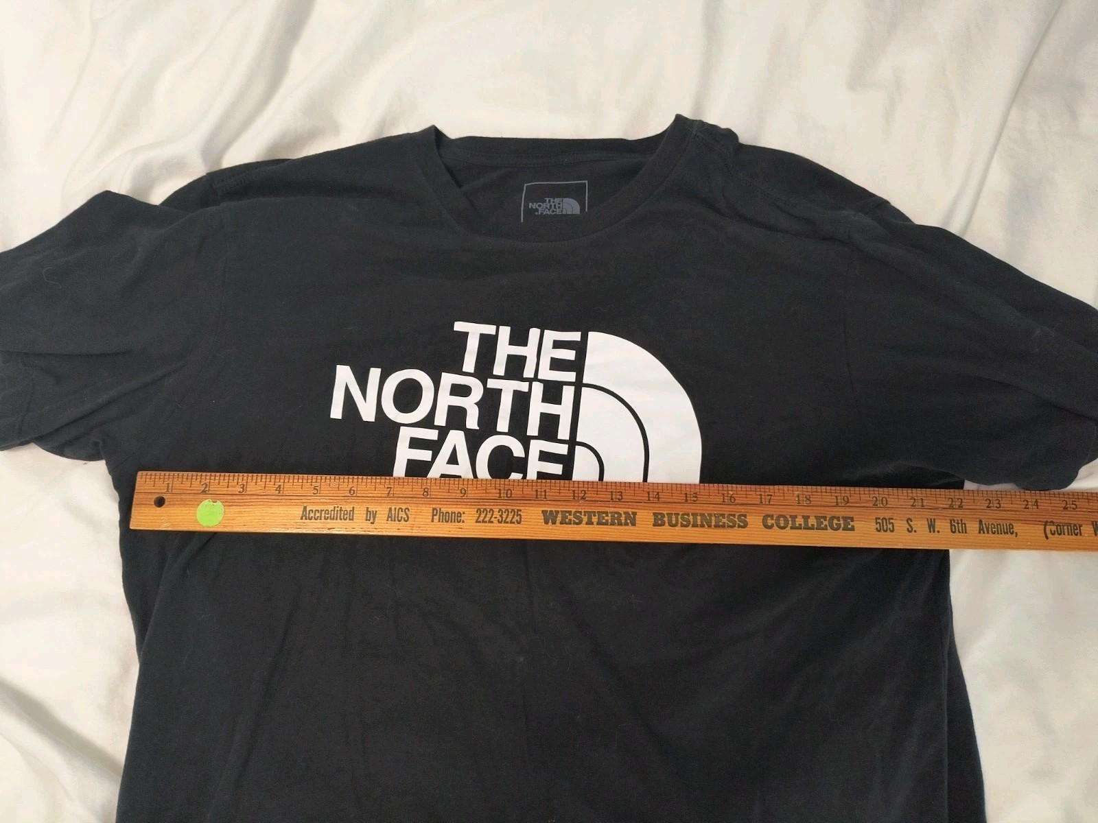 The North Face Men’s XL T-shirt Black Lightweight Cotton White Logo