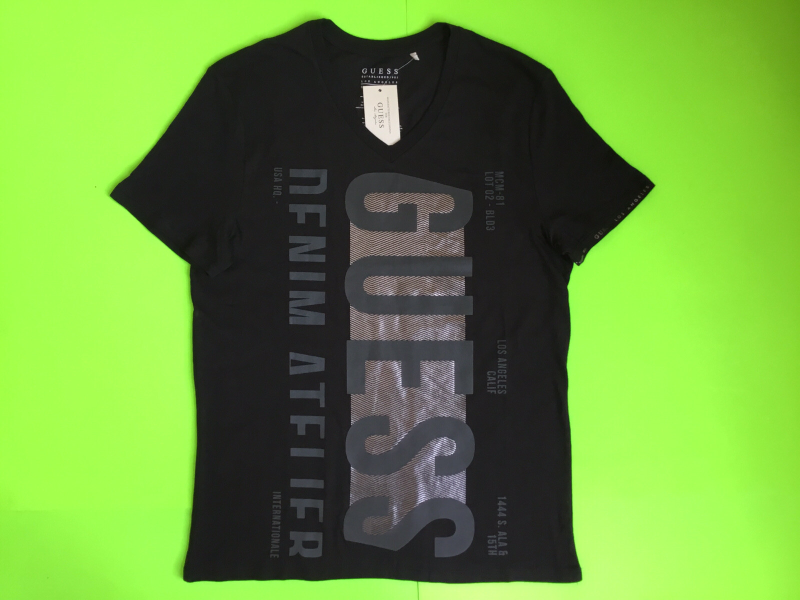 GUESS Los Angeles Mens Short Sleeve T-Shirt Size SMALL Black w/Silver Cotton NEW