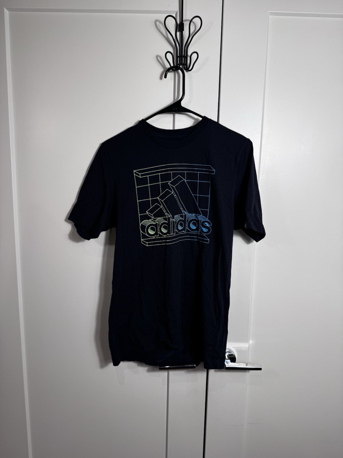 Adidas Men’s Retro Media Amplifier Logo Graphic Print T-Shirt Size Small Unisex