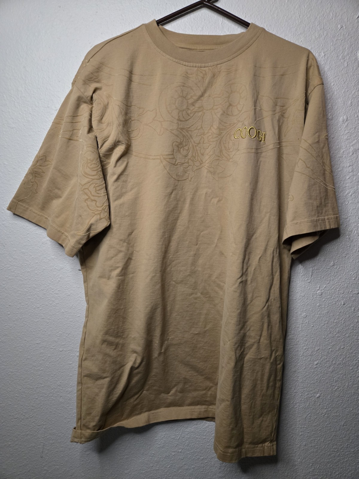 Coogi T Shirt Mens XL Tan Embroidered Logo Front Back Textured Pattern