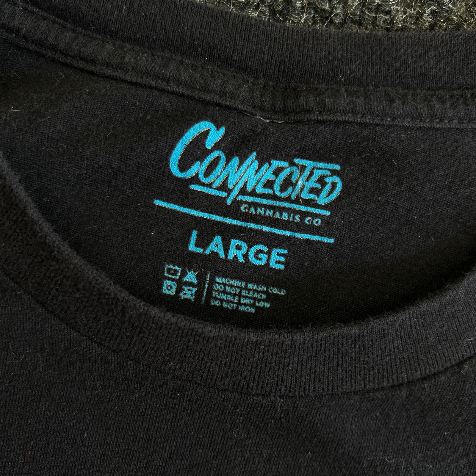 Connected Cannabis Co Shirt Mens Medium White Graphic Back Car Slow Lane Organic