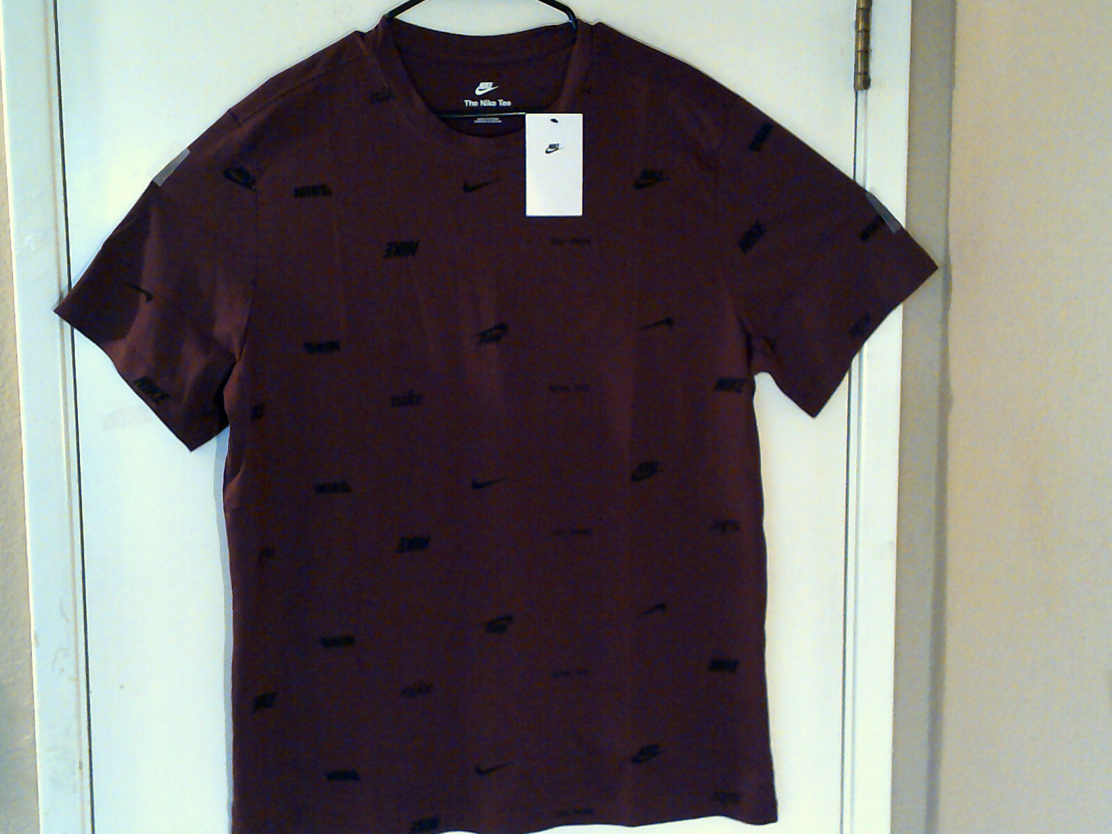 NEW NIKE SPORTSWEAR “INC-All Over Print Tee” MEN’S MAROON T-SHIRT XL FD1279-681