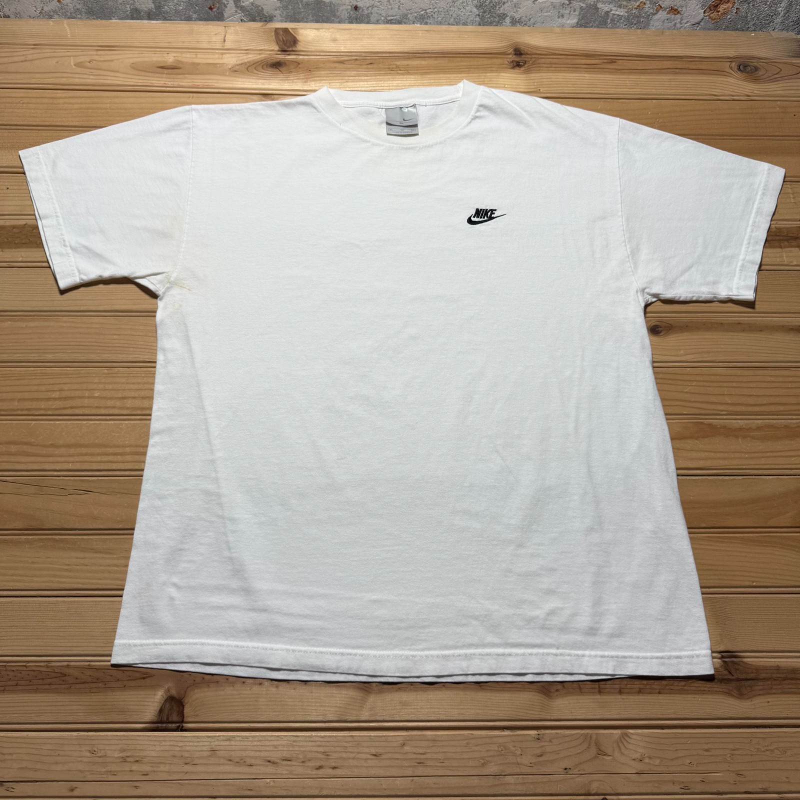 Vintage Y2K Nike Sportswear Mini Swoosh Blank Athletic Embroidered T-Shirt – XL