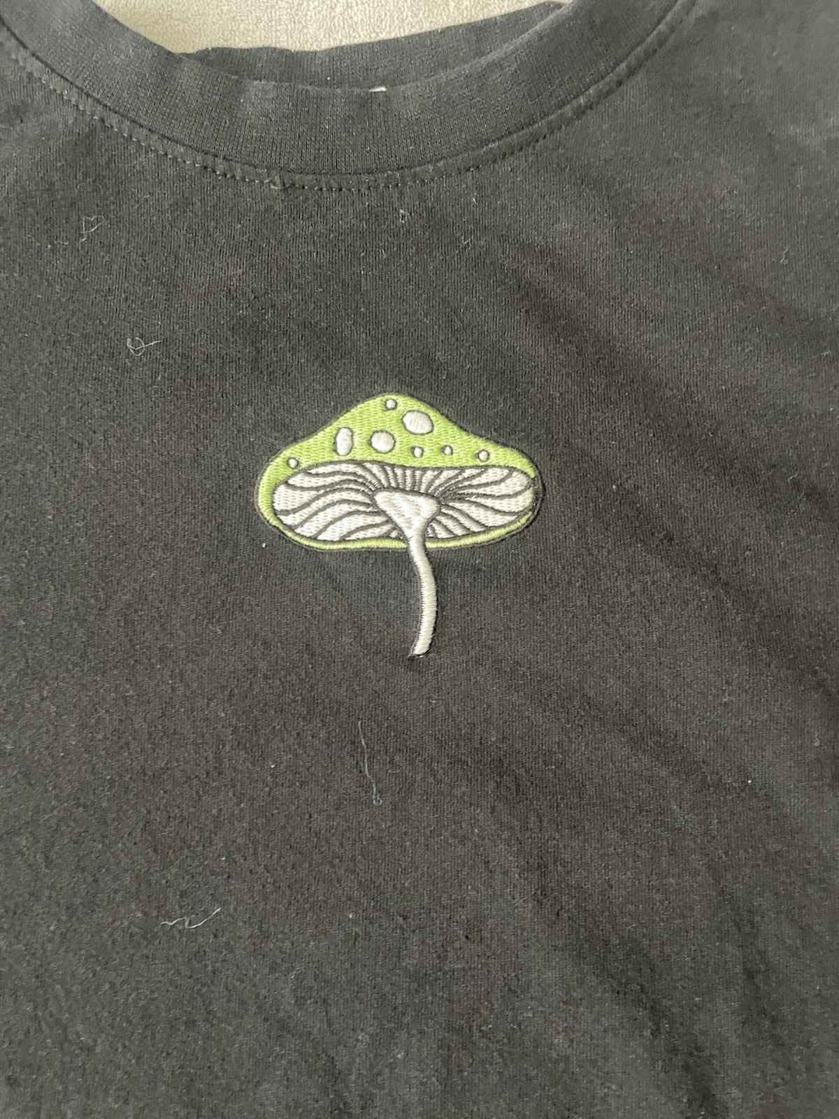 Recycled Threads Medium Sized Men’s Tee Trippy Mushroom Skeleton T-Shirt Black
