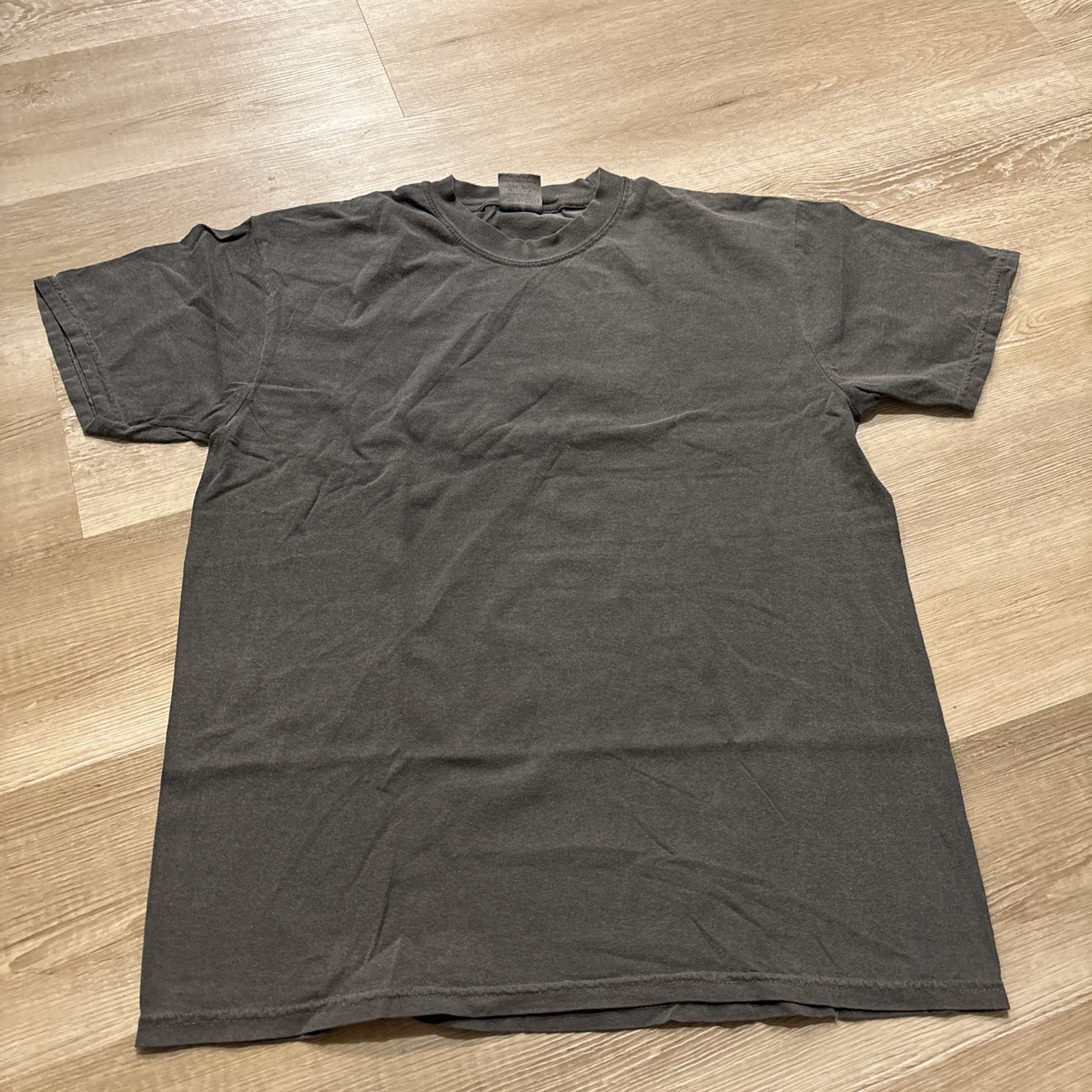 Comfort Colors Men’s Dark Gray Crew Neck T-Shirt Size Large