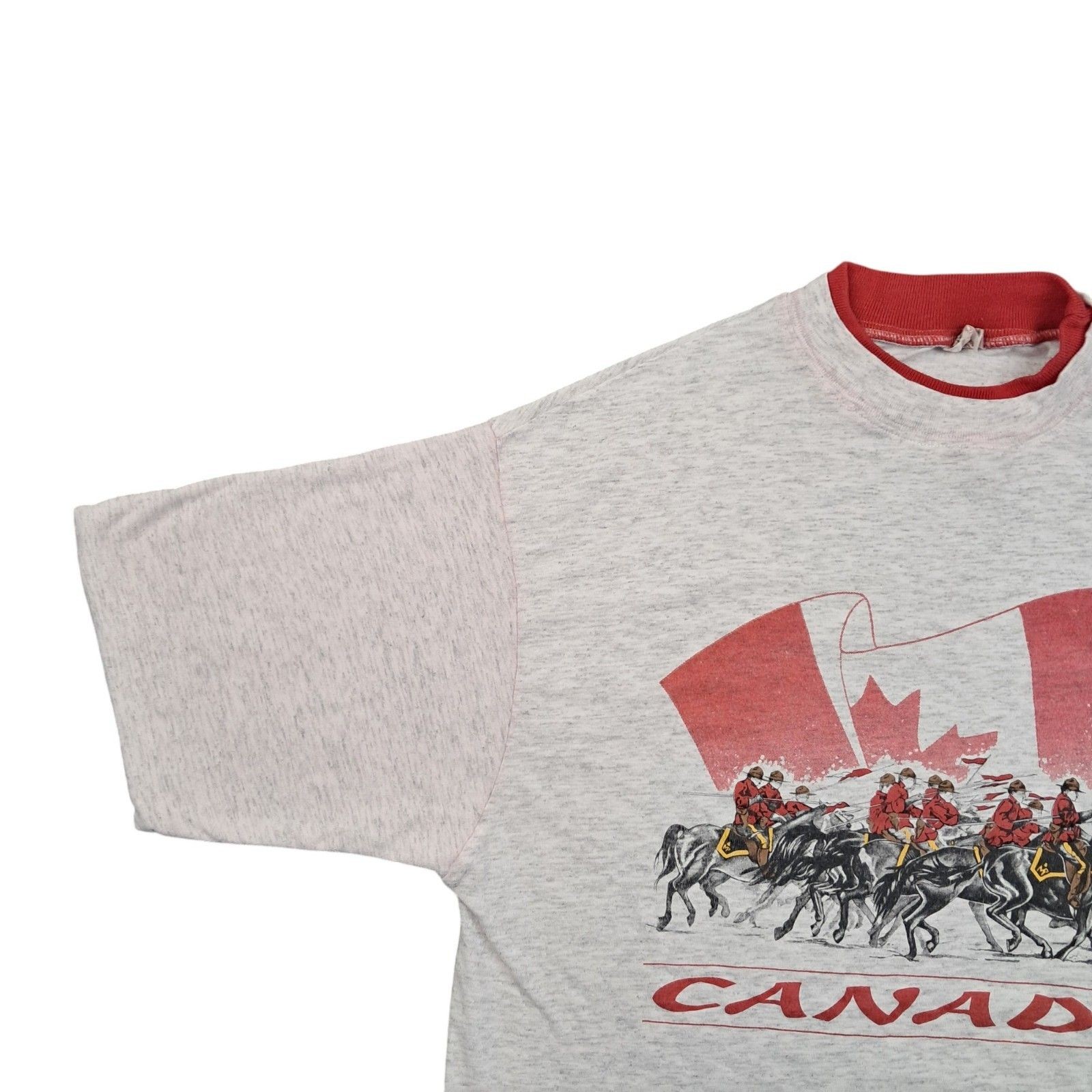 Canada T Shirt Large Men’s White Cotton Vintage Single Stitch Tourist