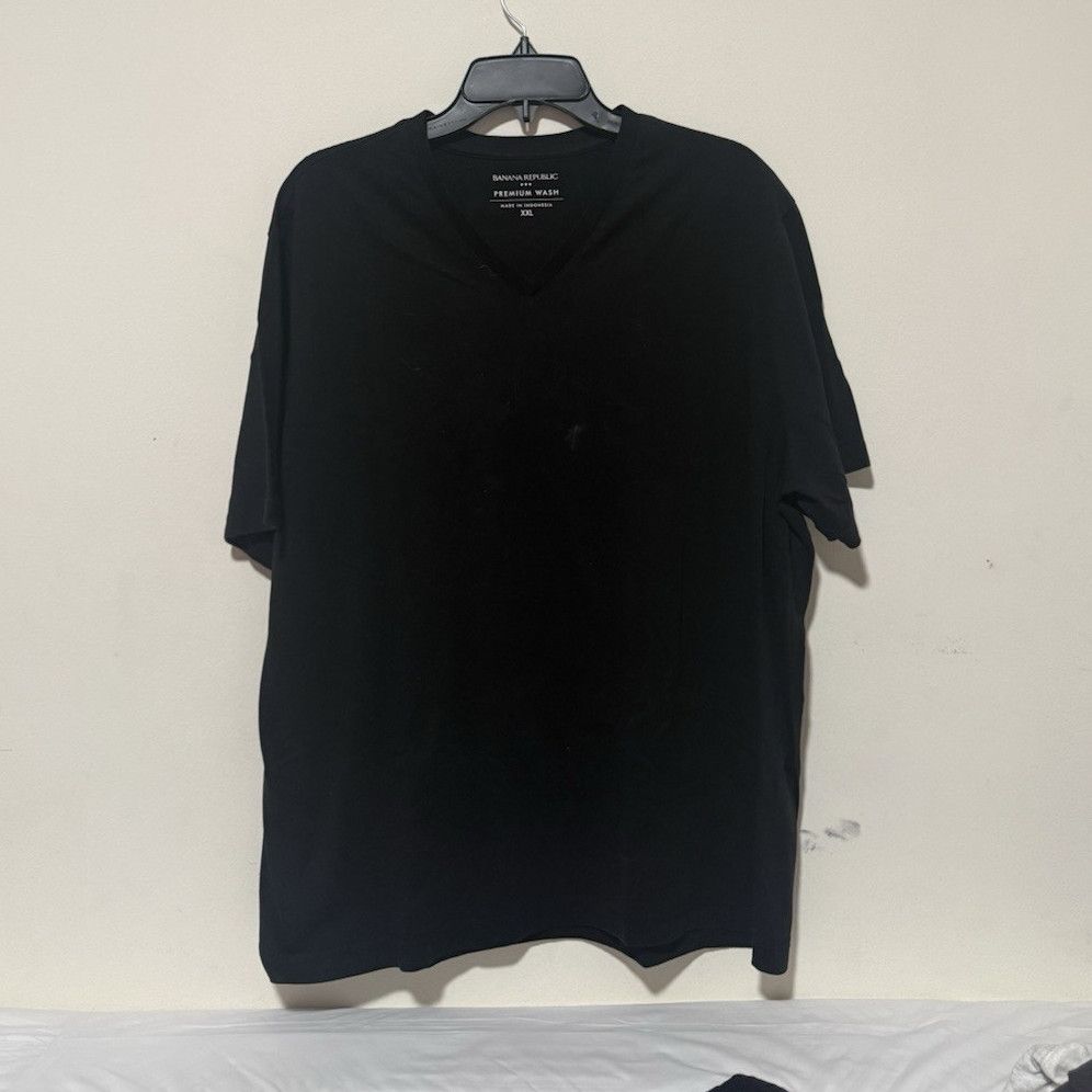 Banana Republic Men’s Premium Wash Solid Black V-Neck Short Sleeve T-Shirt XXL