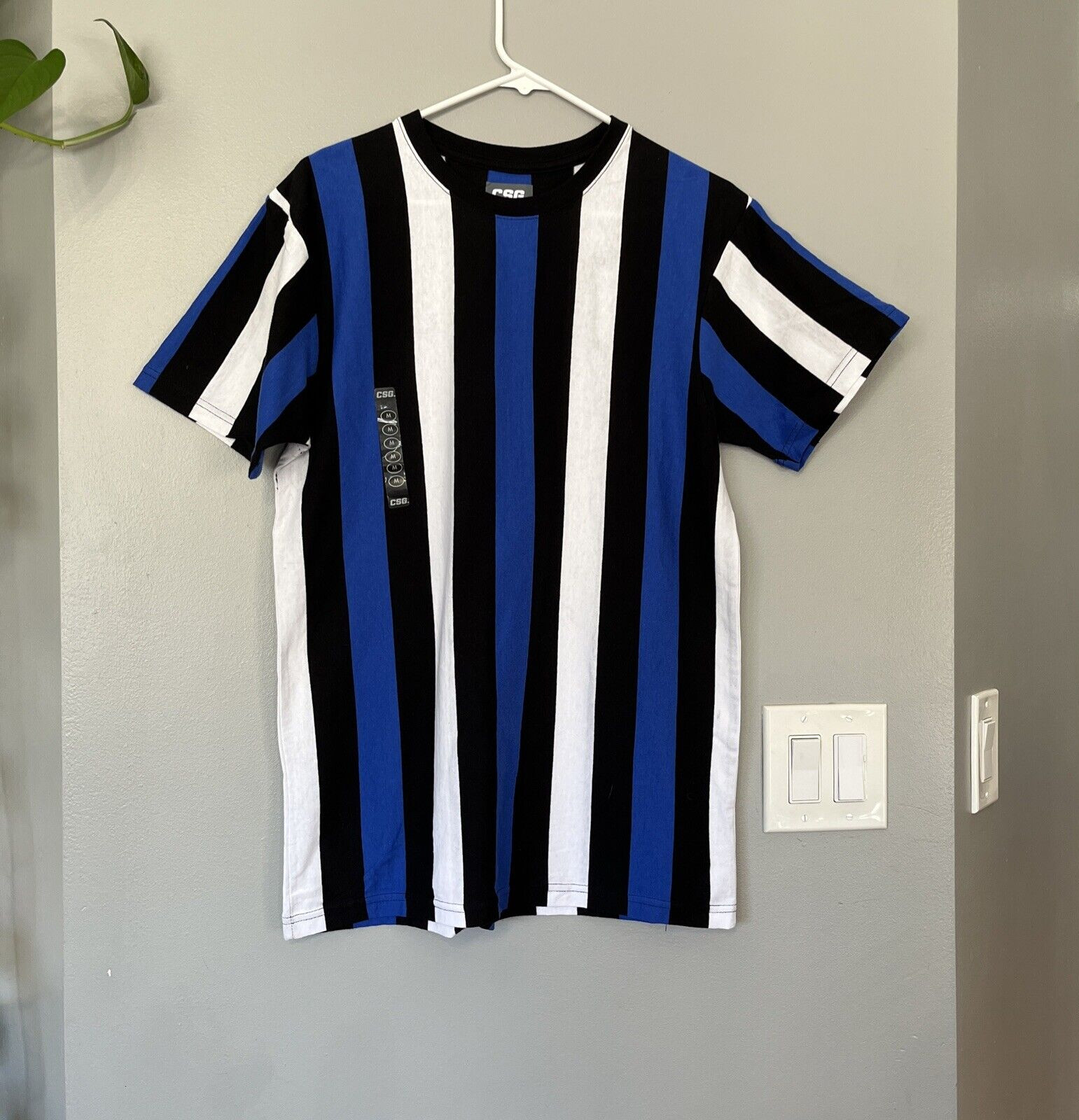 CSG T-Shirt Men’s Size Medium Striped Short Sleeve 100% Cotton Crew Neck NEW