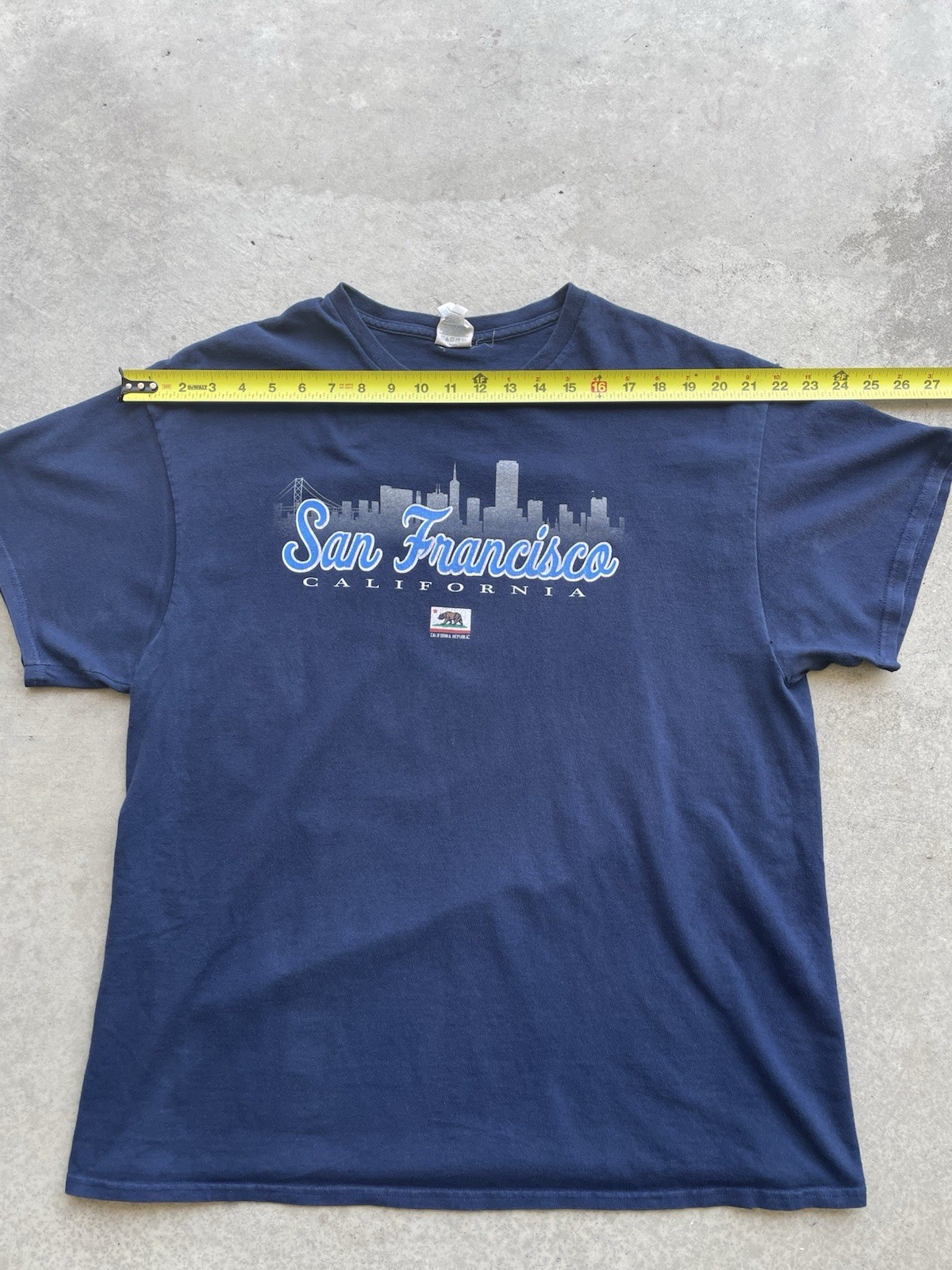 Delta Pro Weight, San Fransisco Graphic Tee Men’s XL Navy Blue Souvenir Tee
