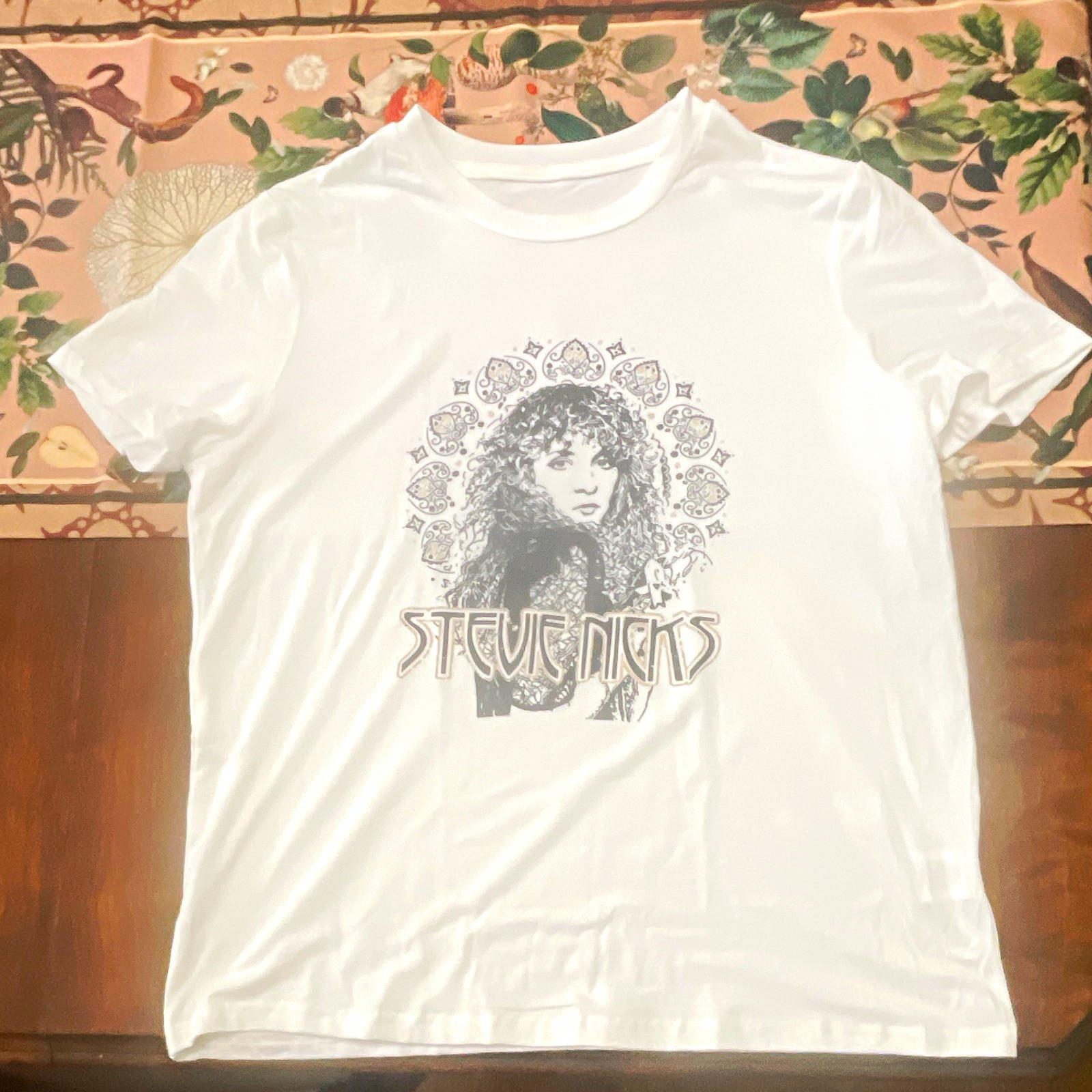 Stevie Nicks White Graphic Print Short Sleeve Crew Neck T-Shirt M Polyester