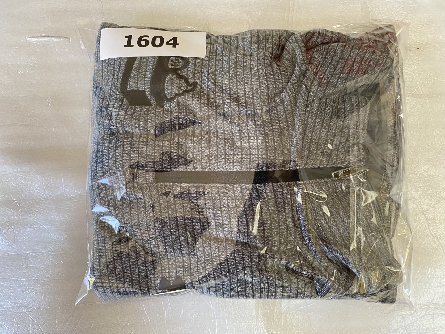 Under Armour Golf Storm 1/4 Zip Pullover Gray Men’s Size M Graphic Print Cake