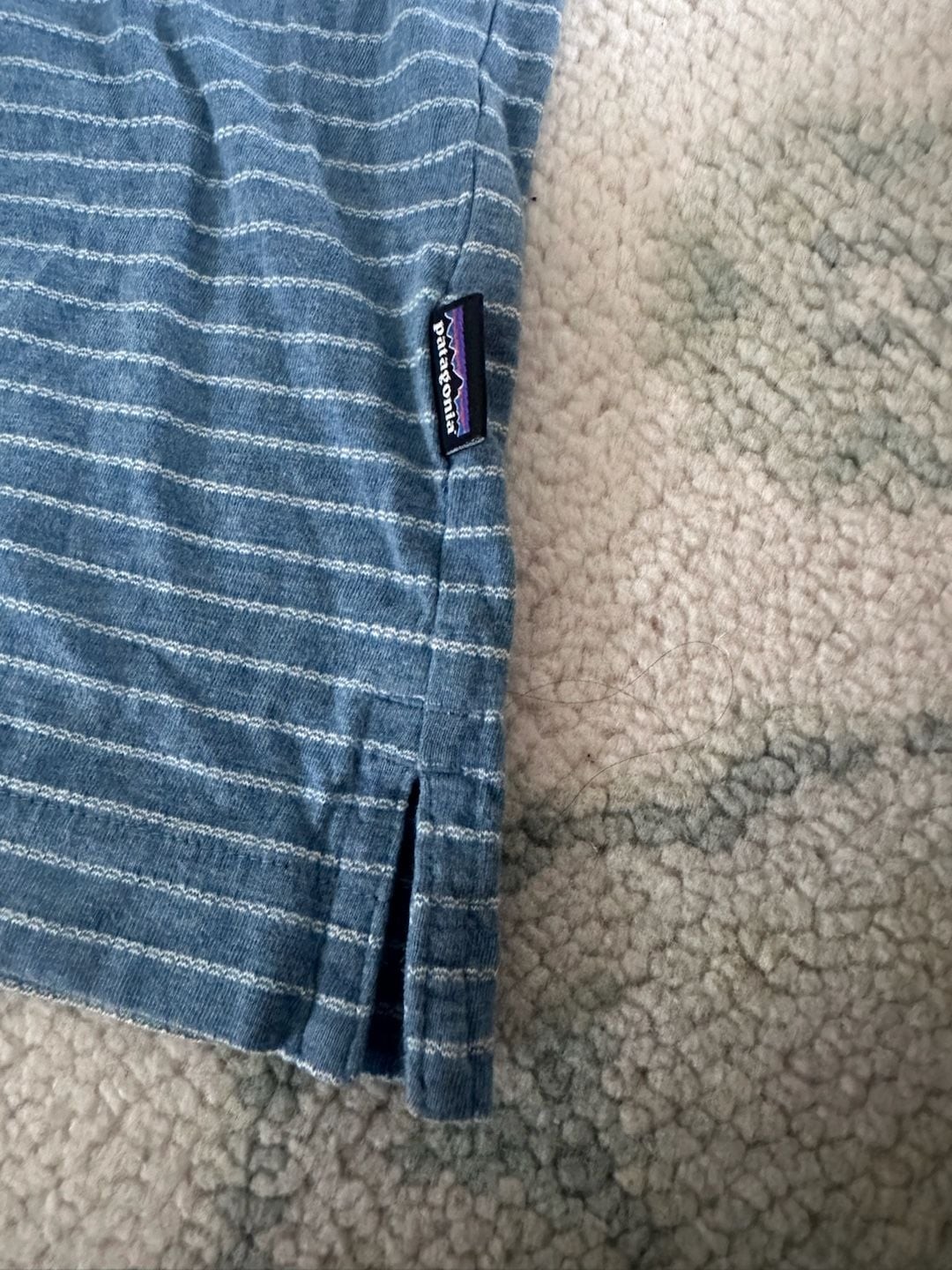 M Patagonia Men’s Organic Cotton Lightweight Striped Polo Shirt with Pocket