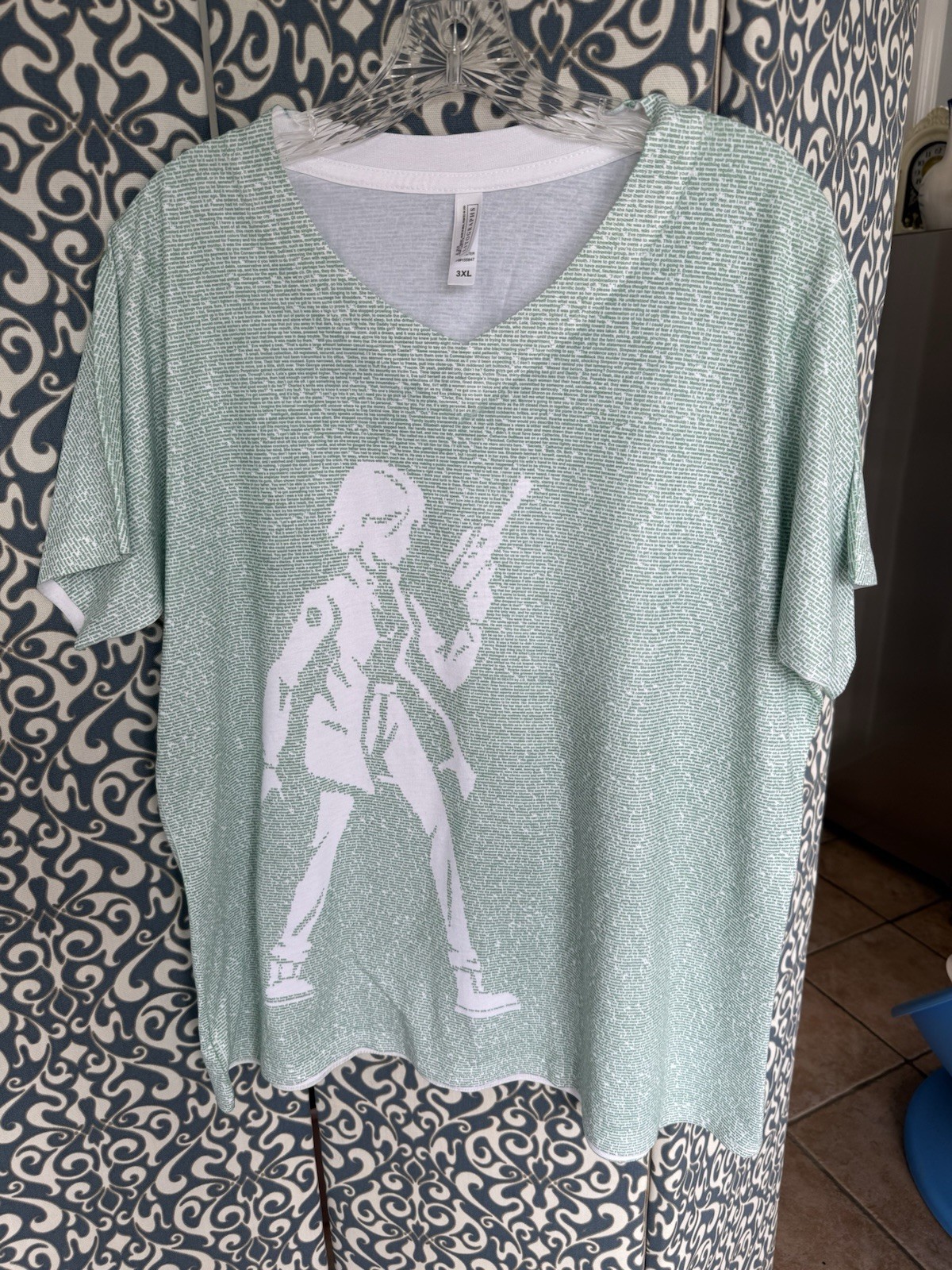 Litographs Naked In Death JD Robb, V Neck, Green/white See Description For Size