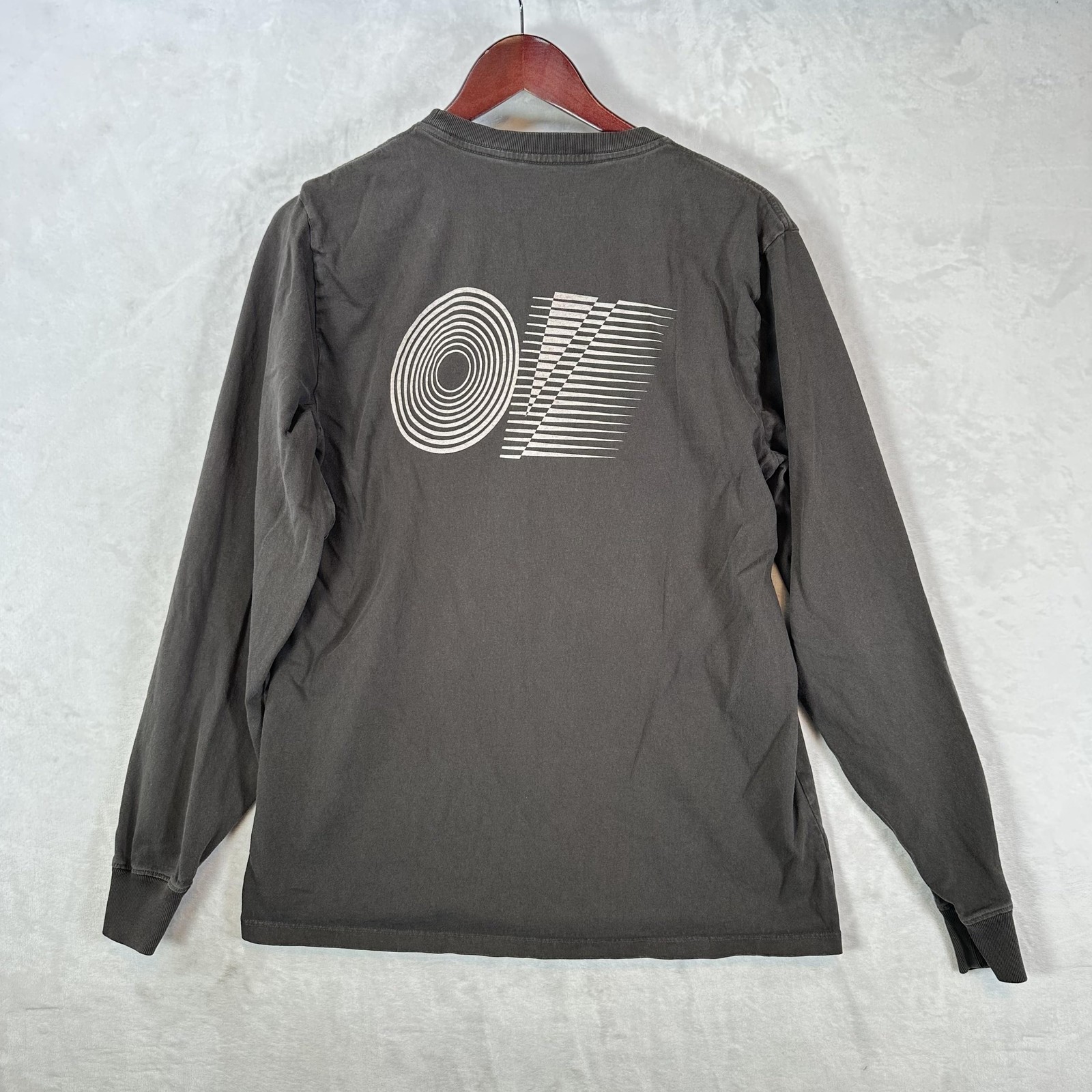 Outdoor Voices Shirt Mens Small Gray OV Logo Long Sleeve Made USA Cotton Graphic
