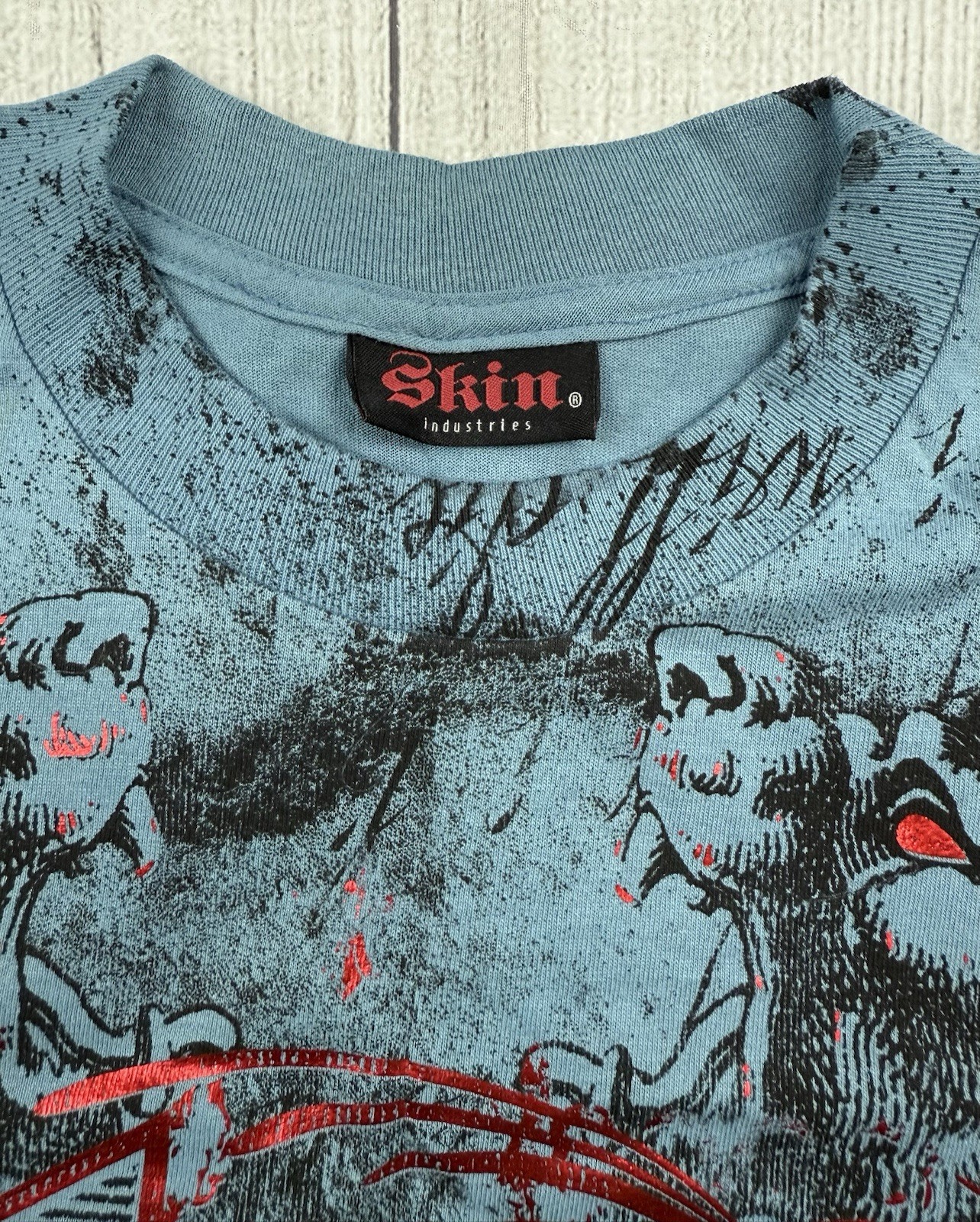 VGC! VTG Skin Industries AOP Graphic T-Shirt Y2K *Sz Medium – Read/See Pics