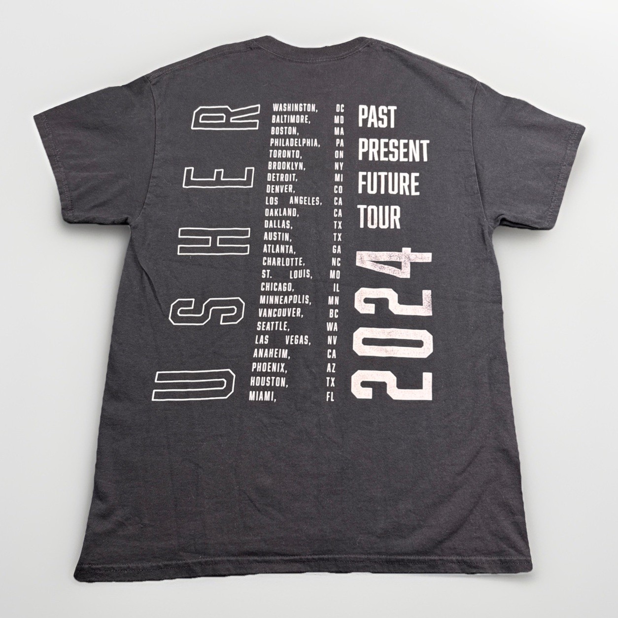 Usher 2024 Past Present Future Tour T Shirt Black Concert Tee Size Medium EUC