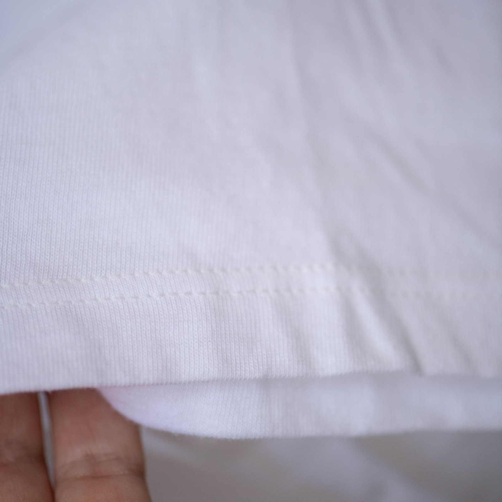 Vintage Alexander Julian T-Shirt Men’s XL White 100% Combed Cotton Single Stitch