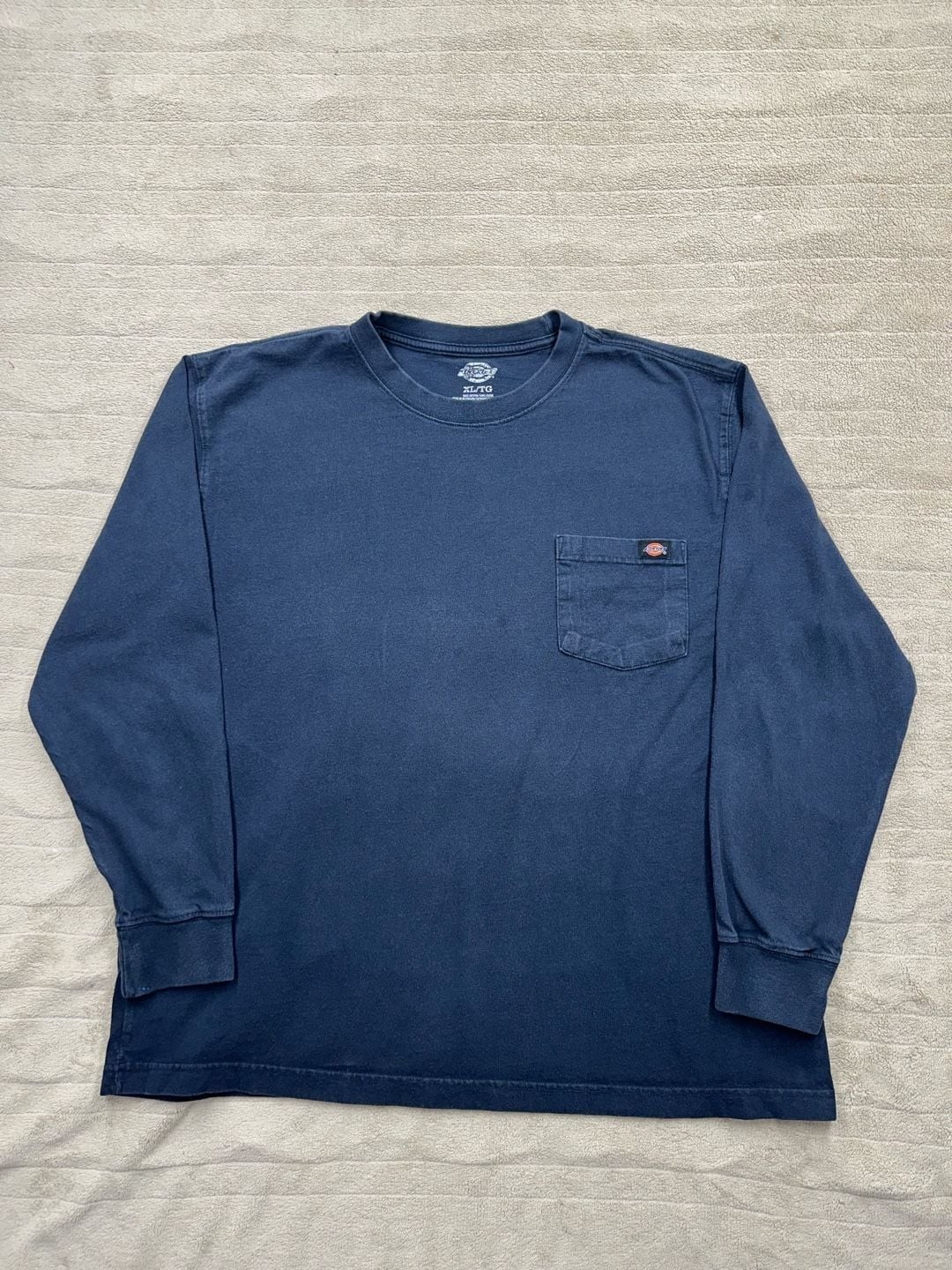 Dickies Men’s Long Sleeve Traditional Heavyweight Pocket T-Shirt Navy WL450DN