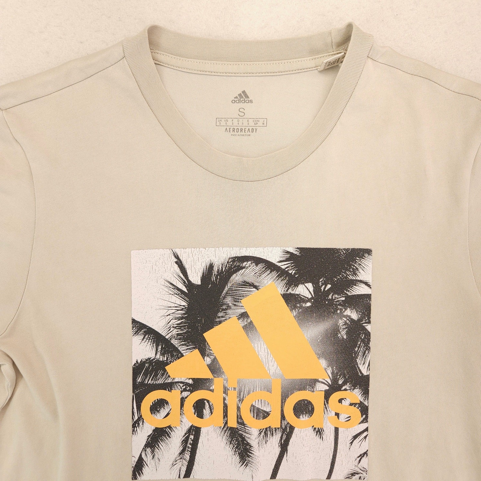 Adidas Casual Crew Neck Short Sleeve Graphic T Shirt Mens Size Small S Tan