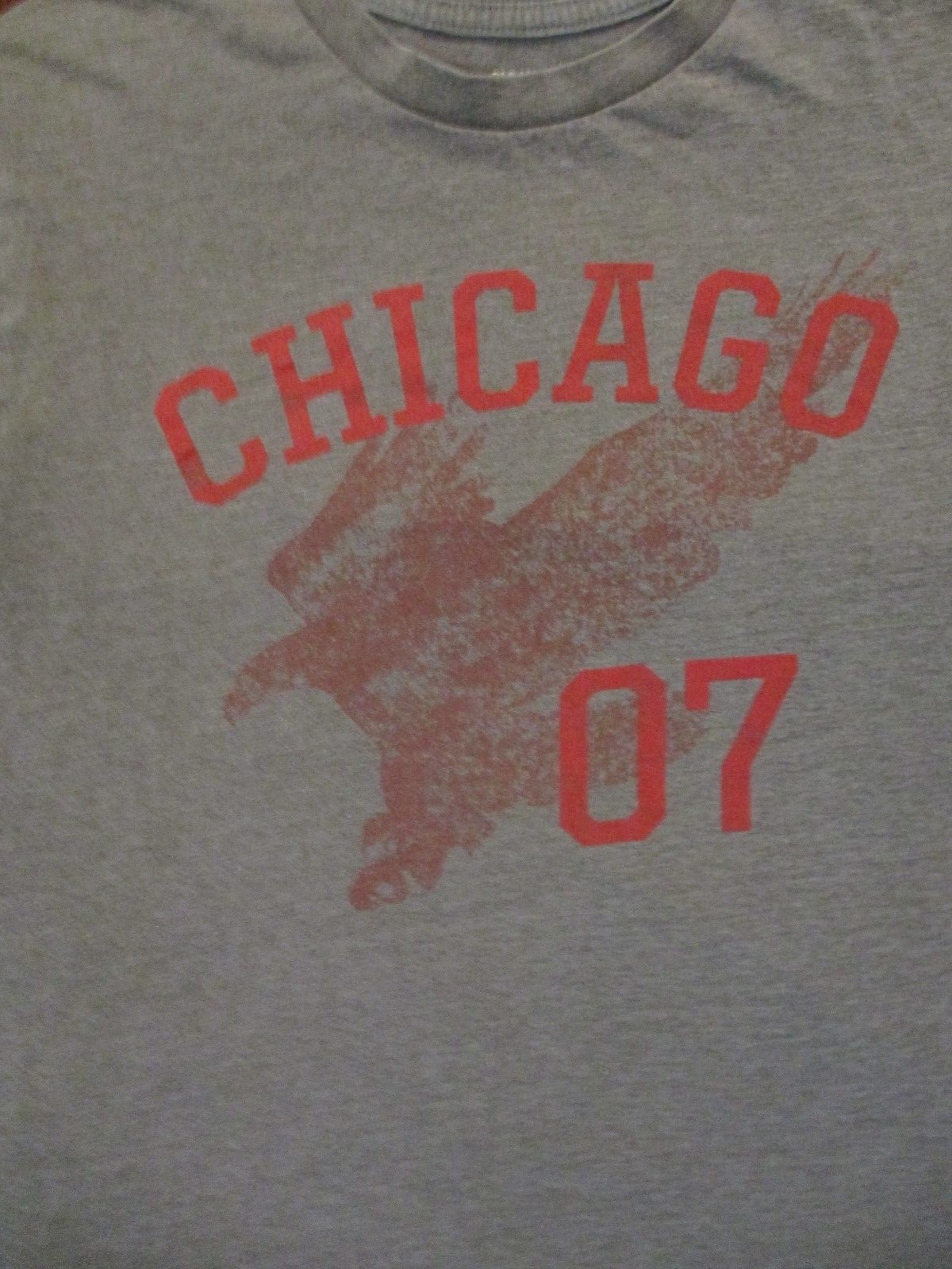 L gray CHICAGO 07 LOGO t-shirt by OLD NAVY
