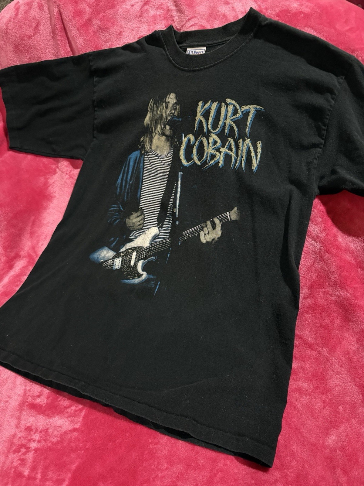 Vintage 90’s Kurt Cobain Nirvana Memorial Tribute T-Shirt
