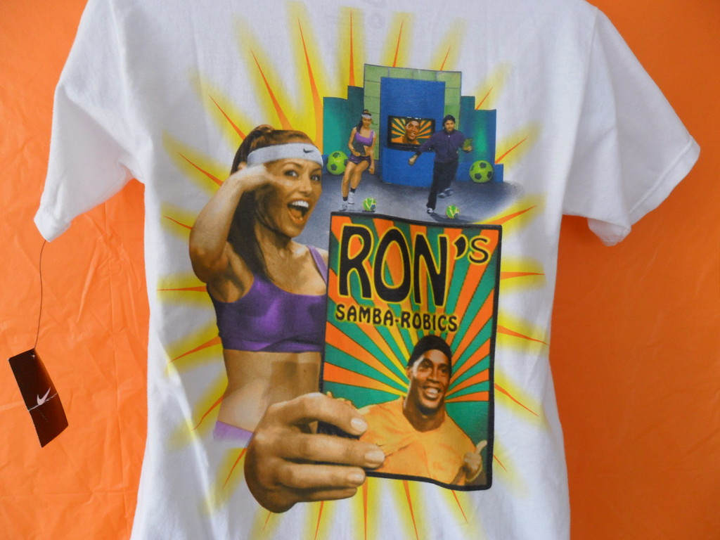 Nike VINTAGE WRITE THE FUTURE Brazil RONALDINHO Tee-jersey Shirt Top Men sz S nw