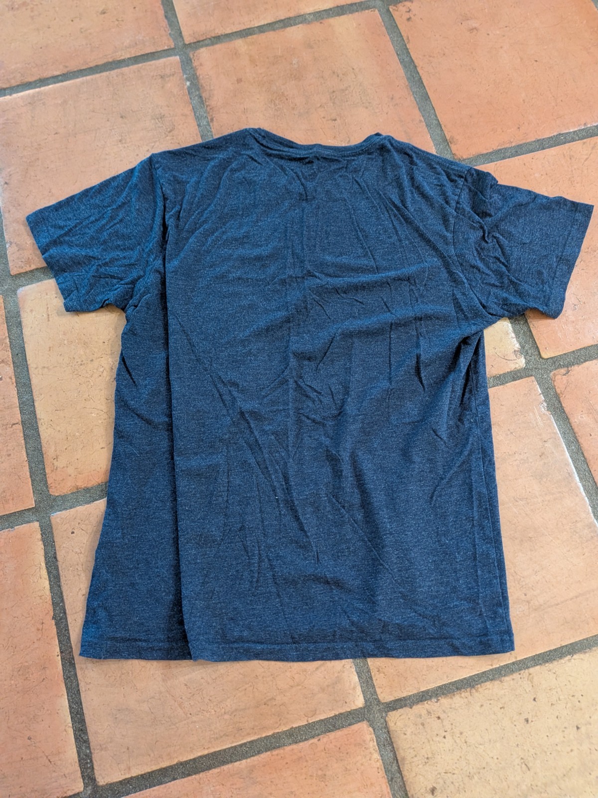 Cotopaxi Shirt Mens Medium Navy Blue Tee Short Sleeve Classic Outdoor Casual Top