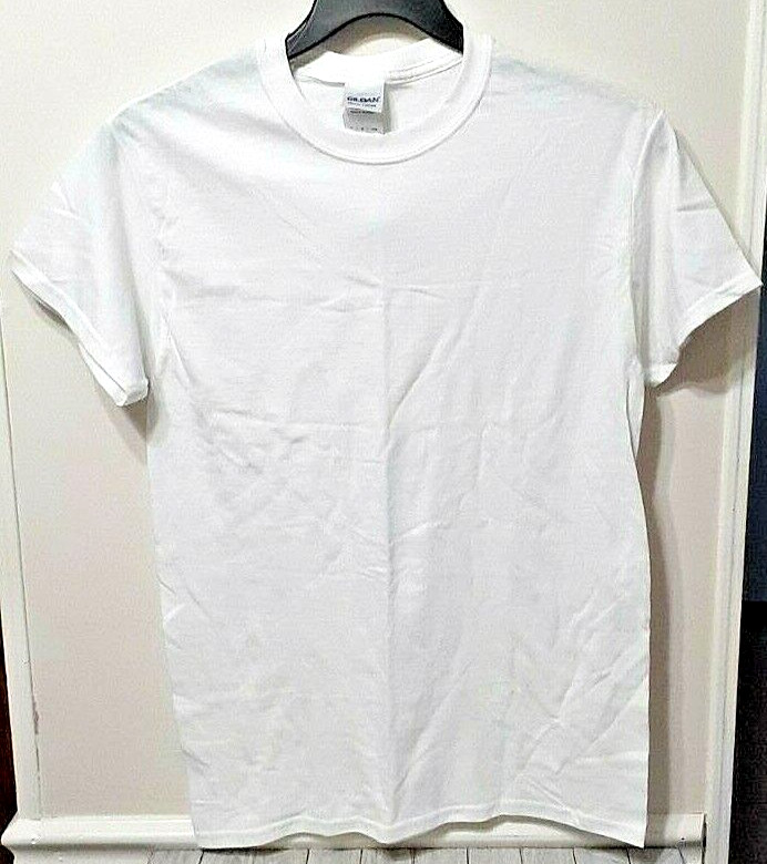 Gildan Men’s Medium White T-Shirt