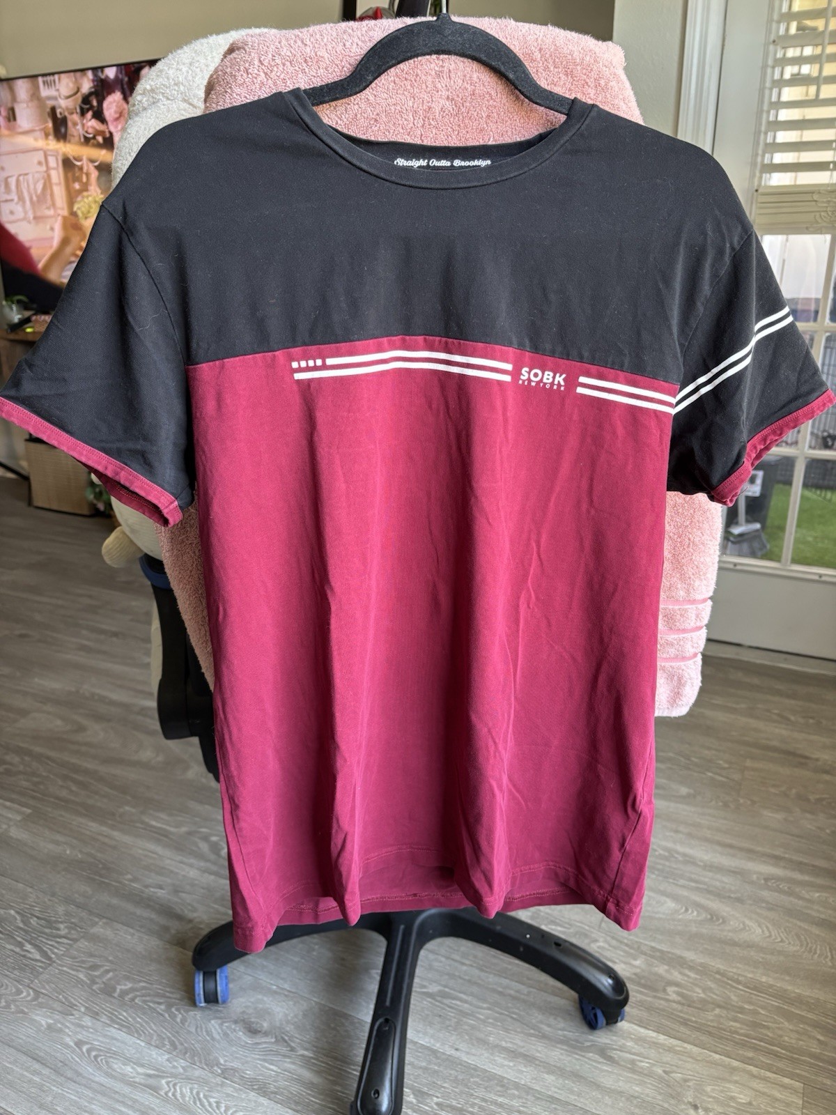 Straight Outta Brooklyn Logo Colorblock Crew Neck T-Shirt Men’s L Black/Burgundy