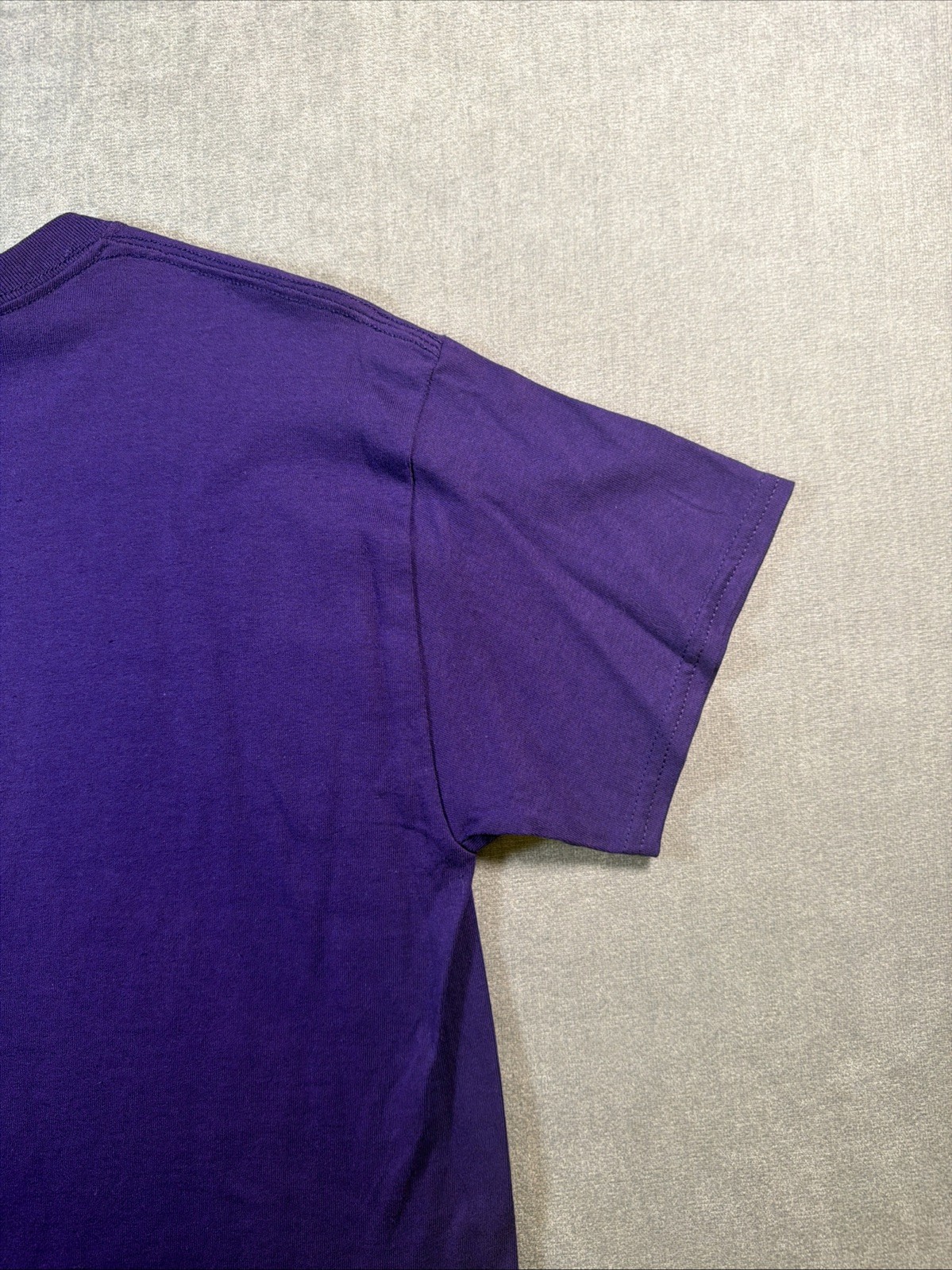 *NWT New Orleans French Quarter Studded Design T-shirt Size M Purple