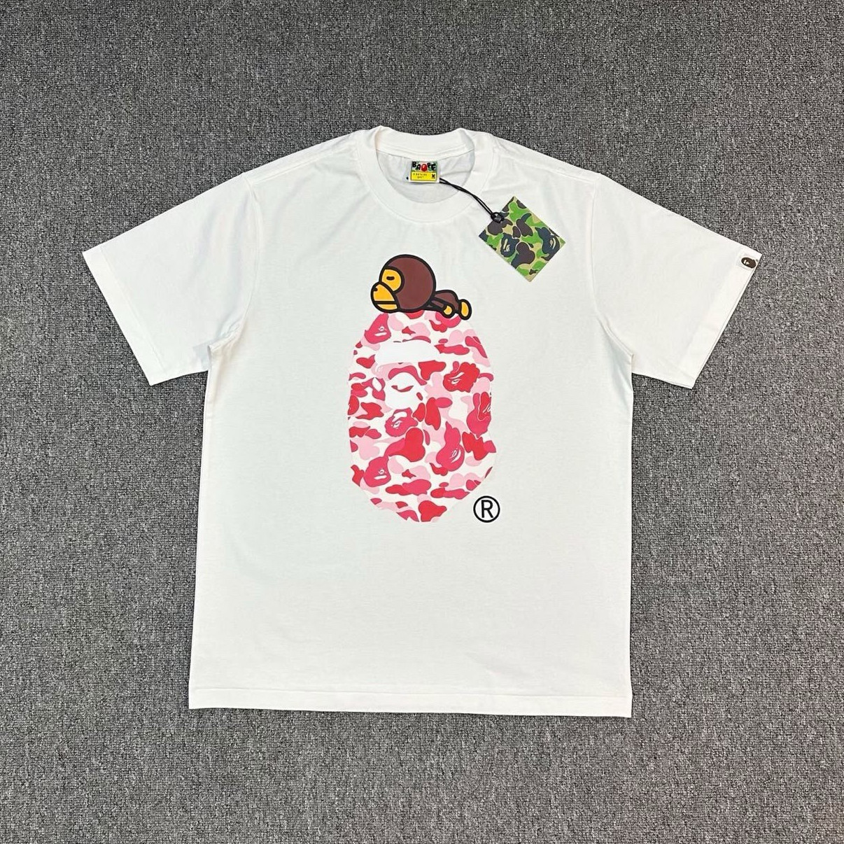 A Bathing Ape BAPE Baby Milo Camo Ape Head Graphic Logo Tee White M