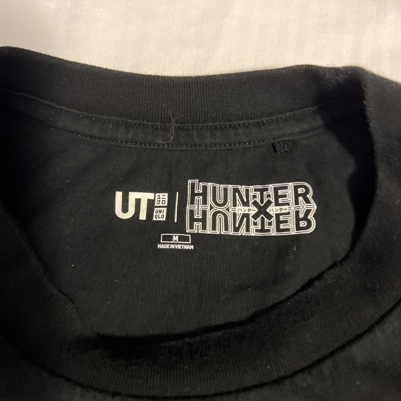Uniqlo UT Hunter x Hunter Japanese Anime T-Shirt Black Medium Colorful
