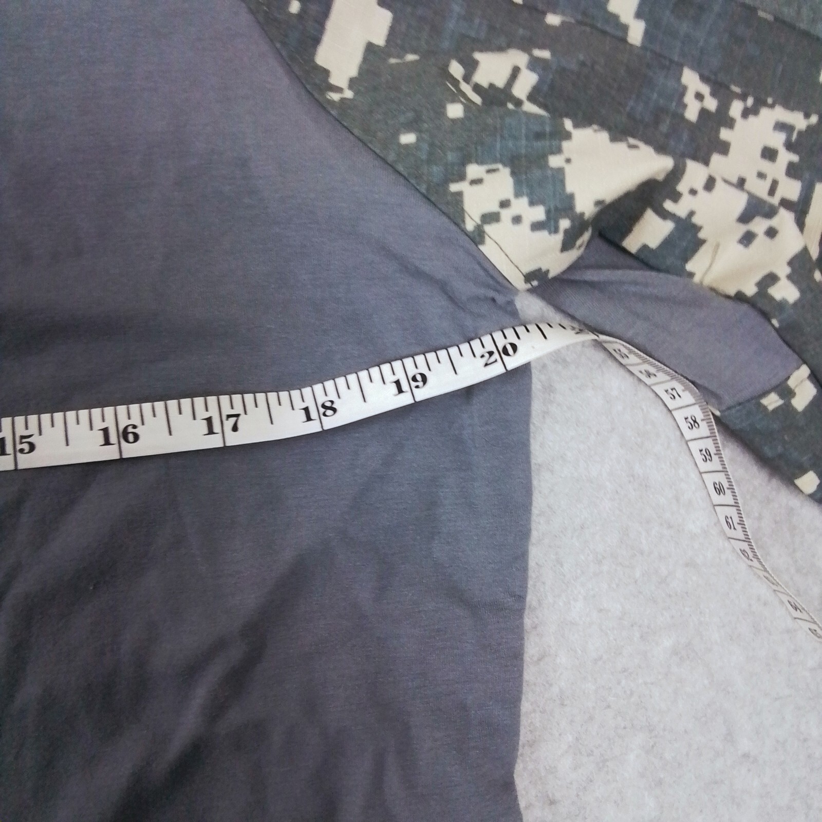 New Magcomsen First Grade Class B Men’s Size XL Shirt Gray W/Digital Camo Sleeve