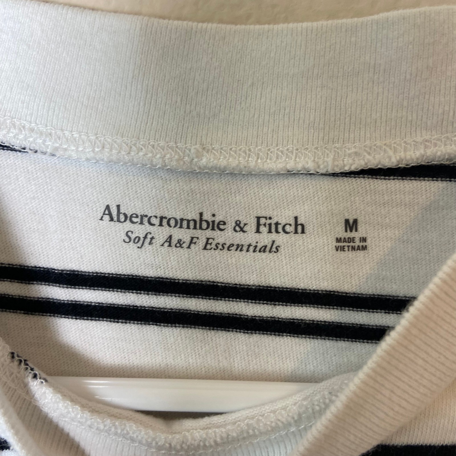 Abercrombie & Fitch striped t-shirt in white and Black Women Size M