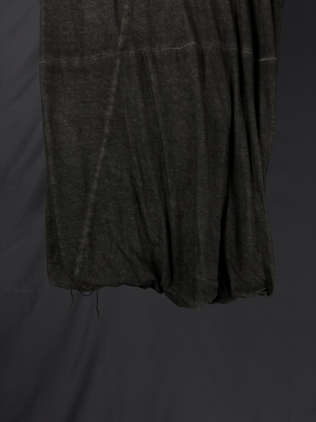 MD75 Anthracite Double Layer Tee – SS26
