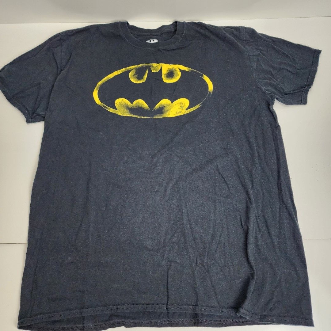 DC Comics Batman Superhero Logo Black Short Sleeve Tee Shirt Men’s Size 2XL