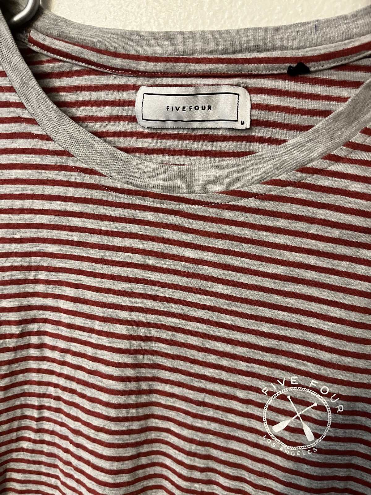 Five Four Mens Round Neck Short Sleeve T Shirt Gray and Red Stripes Size Medium
