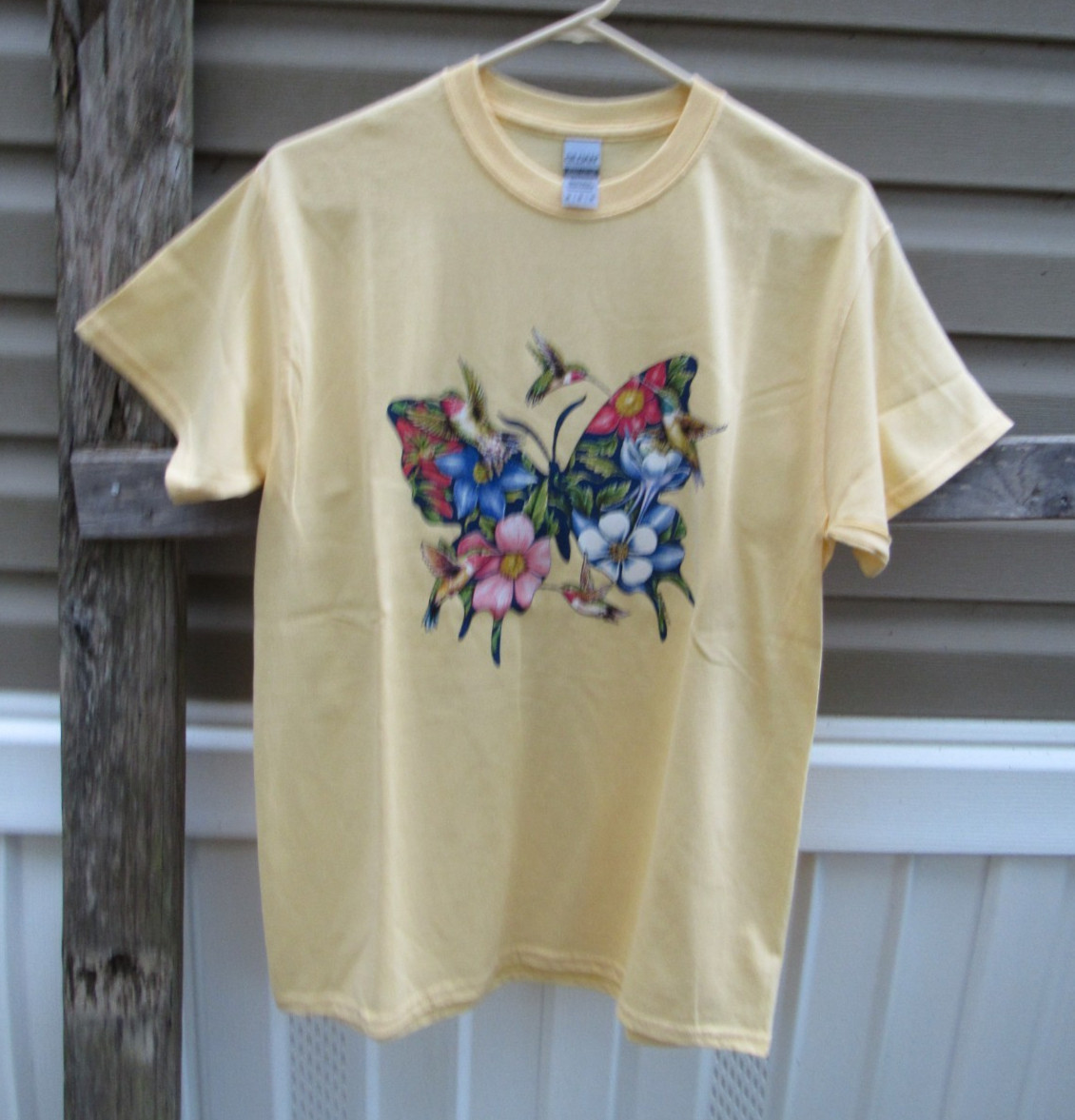 NEW butterfly floral short sleeve yellow T- shirt – Medium