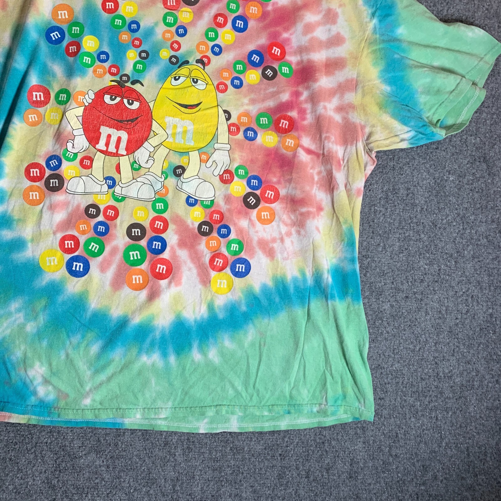 M&M Shirt Adult Size 2XL Multi Color Short Sleeve Men’s Pullover