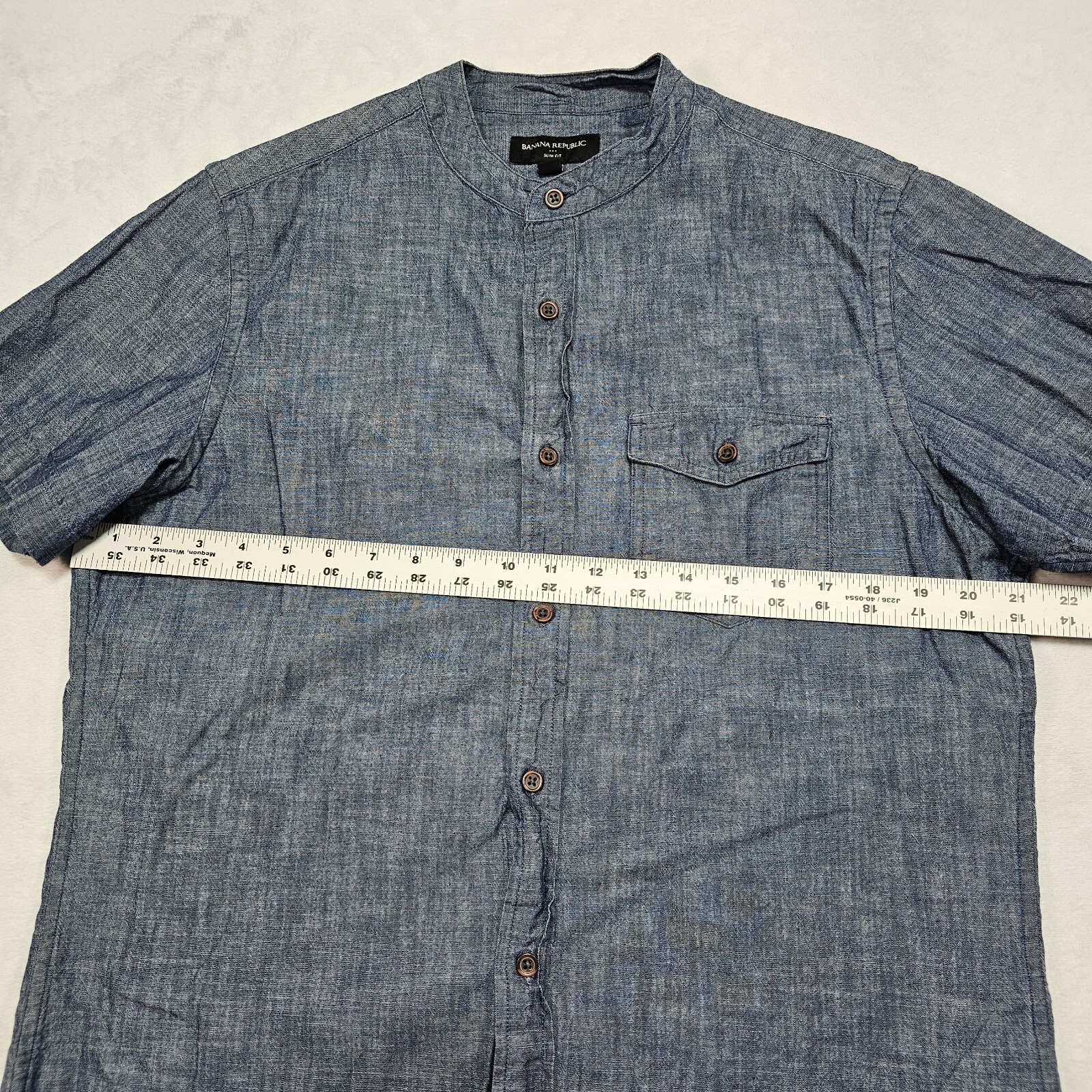 Banana Republic Henley Shirt Mens M 100% Cotton Pocket Button Up Chambray Denim