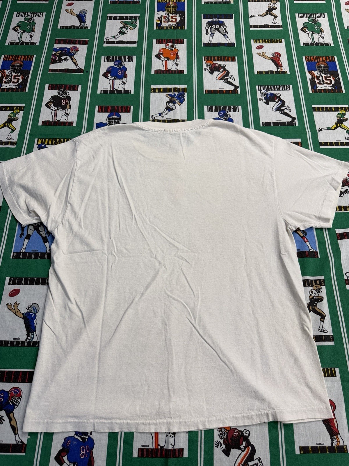 Vtg 90s Hanes Heavyweight Bugs Bunny Looney Tunes Basketball White Men’s L Tee